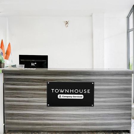 Super Townhouse Candolim Bagian luar foto